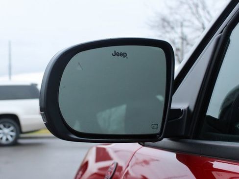 Used 2025 Jeep Compass Trailhawk w/ Trailhawk Elite Group image 8