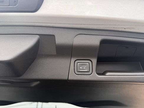 Used 2019 GMC Acadia SLE image 7