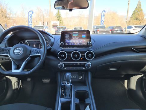 Used 2025 Nissan Sentra SV image 15