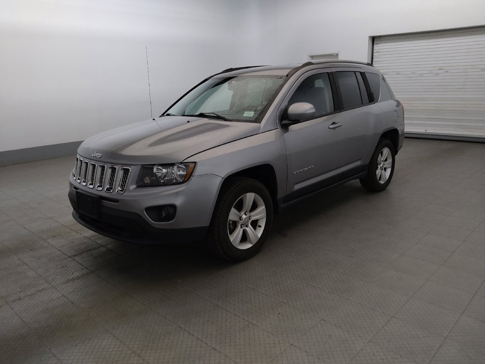 Used 2016 Jeep Compass Latitude AWD/4WD image 2