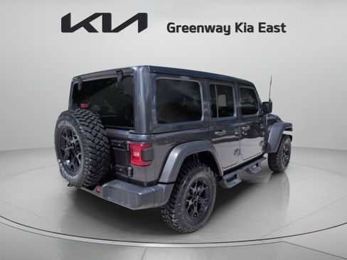 Used 2021 Jeep Wrangler Unlimited Sport AWD/4WD image 6