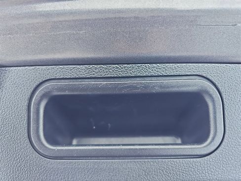 Used 2021 Toyota Prius LE image 13