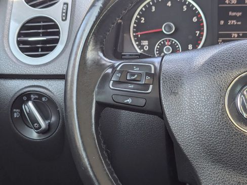 Used 2016 Volkswagen Tiguan SE FWD image 17