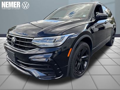 Certified 2023 Volkswagen Tiguan SE R-Line