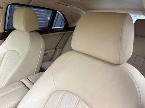 Used 2011 Bentley Mulsanne RWD image 17