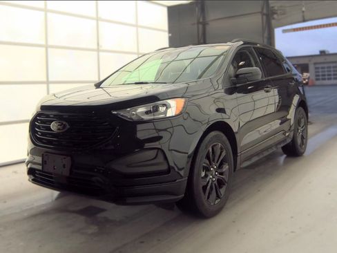 Used 2022 Ford Edge SE w/ Black Appearance Package AWD/4WD image 1