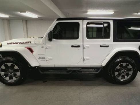 Used 2018 Jeep Wrangler Unlimited Sahara image 5