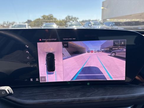 Used 2025 Audi Q5 Premium w/ Convenience Package image 25