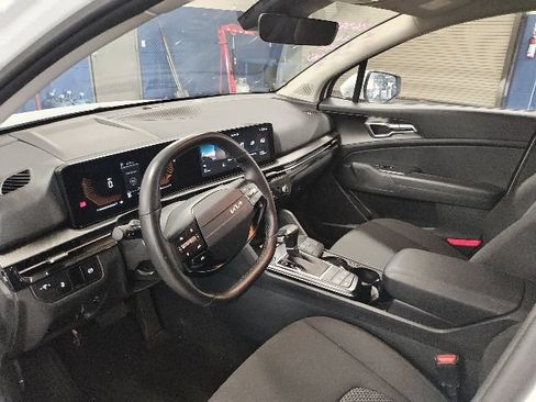 Certified 2026 Kia Sportage LX FWD image 13