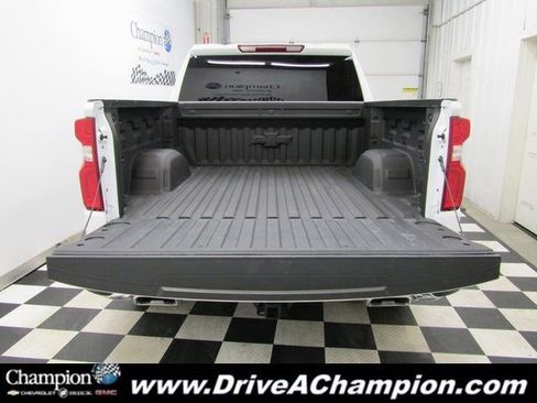 Certified 2025 Chevrolet Silverado 1500 LTZ image 18