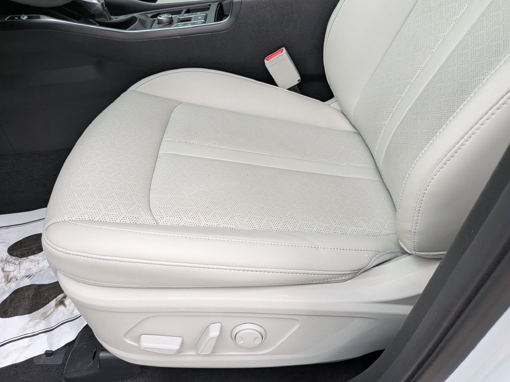 Certified 2023 Kia Sorento EX FWD image 23