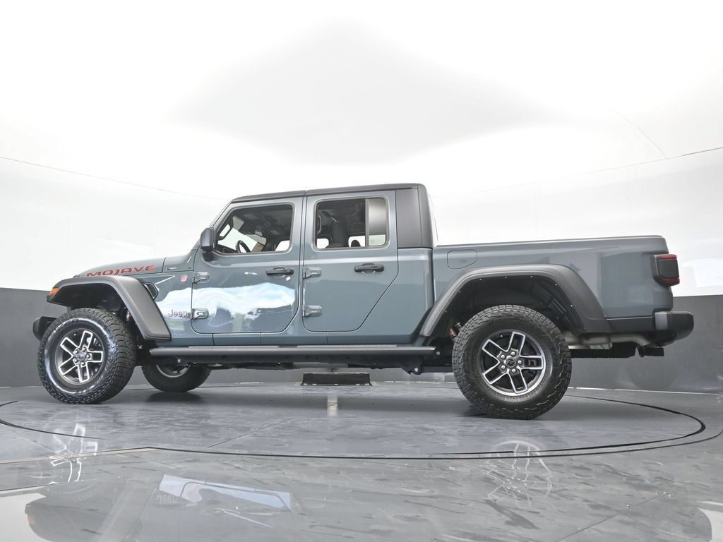 Used 2024 Jeep Gladiator Mojave AWD/4WD image 58