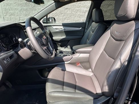 New 2026 Cadillac XT5 Luxury w/ LPO, Floor Liner Package image 15