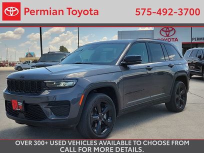 Used 2023 Jeep Grand Cherokee Altitude