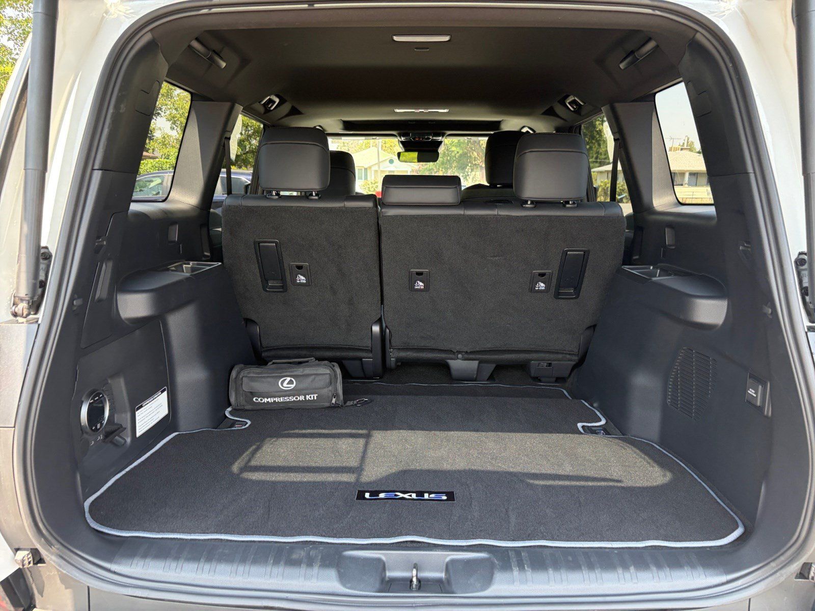Used 2025 Lexus GX 550 w/ Accessory Package (CT) AWD/4WD image 26