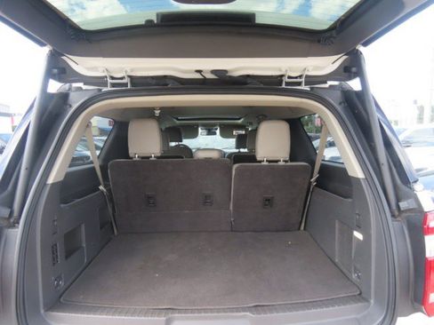 Used 2021 Ford Expedition Max XLT RWD image 12