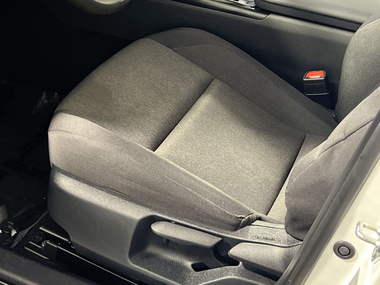 Used 2025 Toyota Camry LE FWD image 14