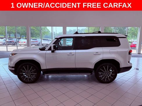 Certified 2024 Lexus GX 550 w/ Cold Area Package AWD/4WD image 4