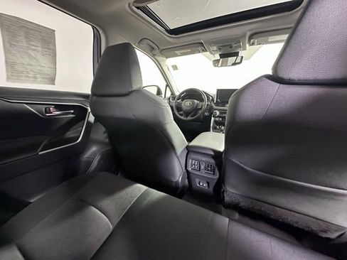 Used 2019 Toyota RAV4 XLE image 13