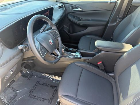 Used 2024 Buick Encore GX Preferred w/ Advanced Technology Package FWD image 12