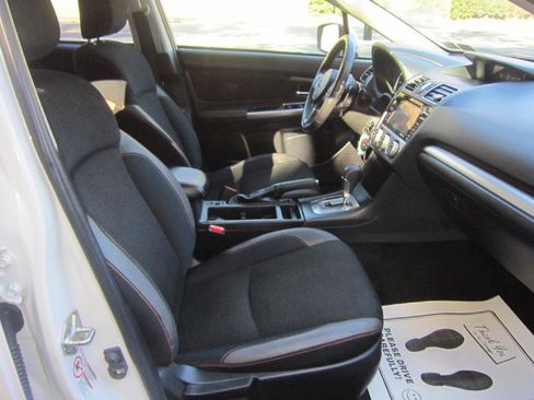 Used 2017 Subaru Crosstrek 2.0i Premium image 8