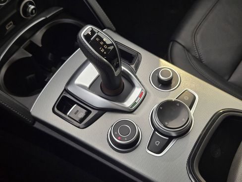 Used 2024 Alfa Romeo Stelvio Ti image 20