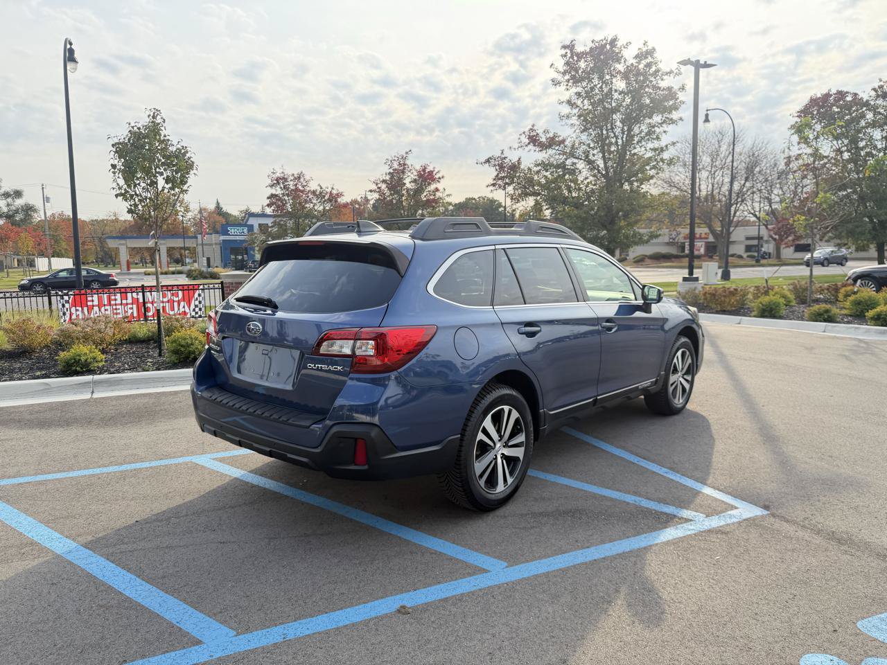 Used 2019 Subaru Outback 2.5i Limited AWD/4WD image 5