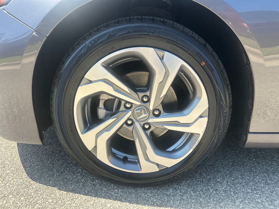 Used 2020 Honda Accord EX-L image 31