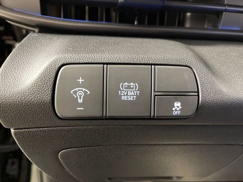 New 2026 Hyundai Elantra SEL FWD image 32