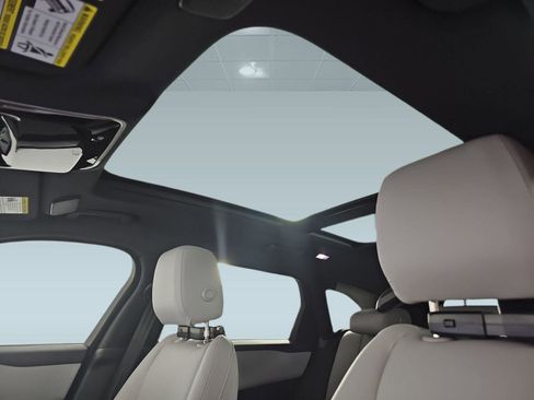 Used 2026 Land Rover Range Rover Velar Dynamic SE image 13