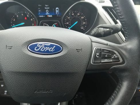 Used 2019 Ford Escape Titanium image 21