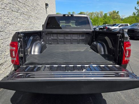 Used 2024 RAM 2500 Big Horn w/ Safety Group AWD/4WD image 11