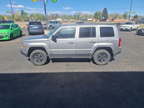 Used 2016 Jeep Patriot Sport w/ Power Value Group image 5