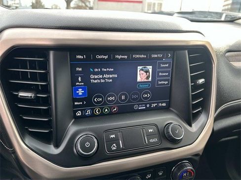 Used 2023 GMC Acadia Denali w/ Denali Technology Package image 25