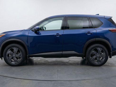 Used 2025 Nissan Rogue SV image 5