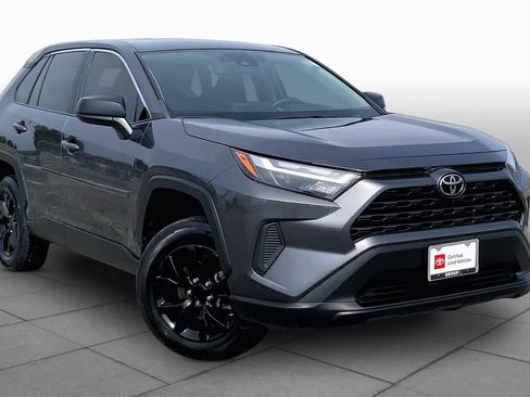 Used 2023 Toyota RAV4 LE FWD image 3
