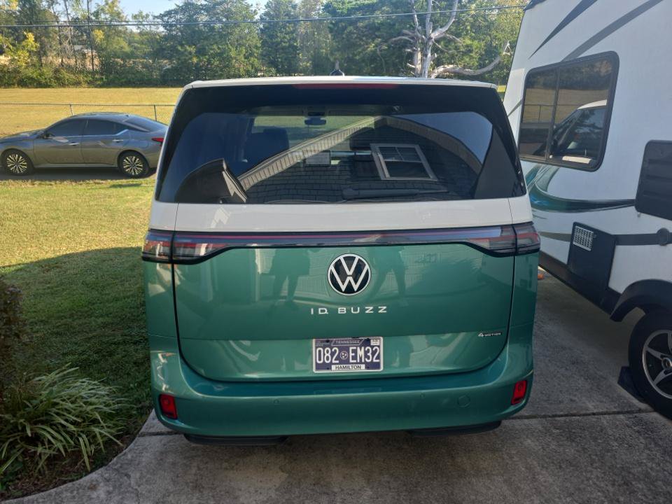 Used 2025 Volkswagen ID. Buzz 1st Edition AWD/4WD image 12