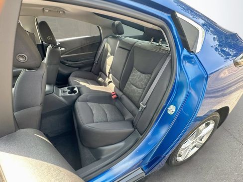 Used 2017 Chevrolet Volt LT w/ Comfort Package FWD image 23