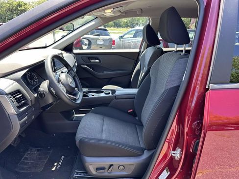 Used 2023 Nissan Rogue SV AWD/4WD image 11