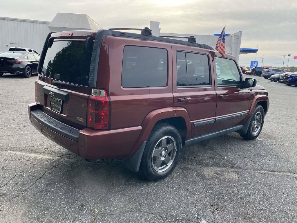 Used 2008 Jeep Commander Sport RWD image 5