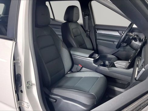 Used 2026 GMC Terrain AT4 w/ LPO, Floor Liner Package AWD/4WD image 25