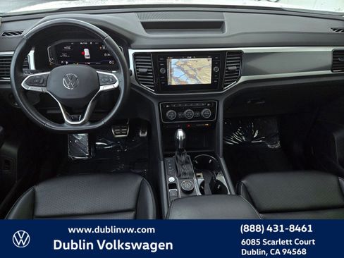 Certified 2022 Volkswagen Atlas SEL R-Line image 15