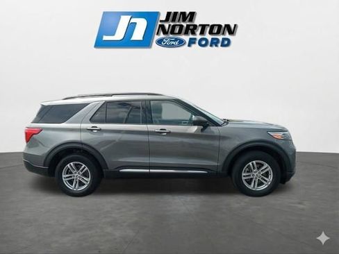 Used 2023 Ford Explorer XLT w/ Equipment Group 202A AWD/4WD image 11