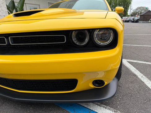 Used 2019 Dodge Challenger R/T image 6