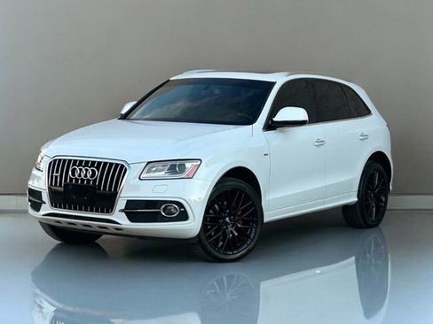 Used 2017 Audi Q5 2.0T Premium Plus w/ Technology Package image 2