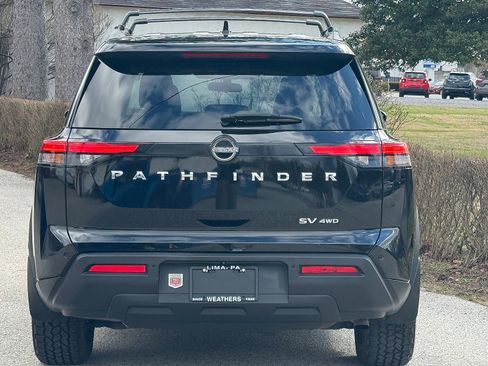 Used 2023 Nissan Pathfinder SV image 5