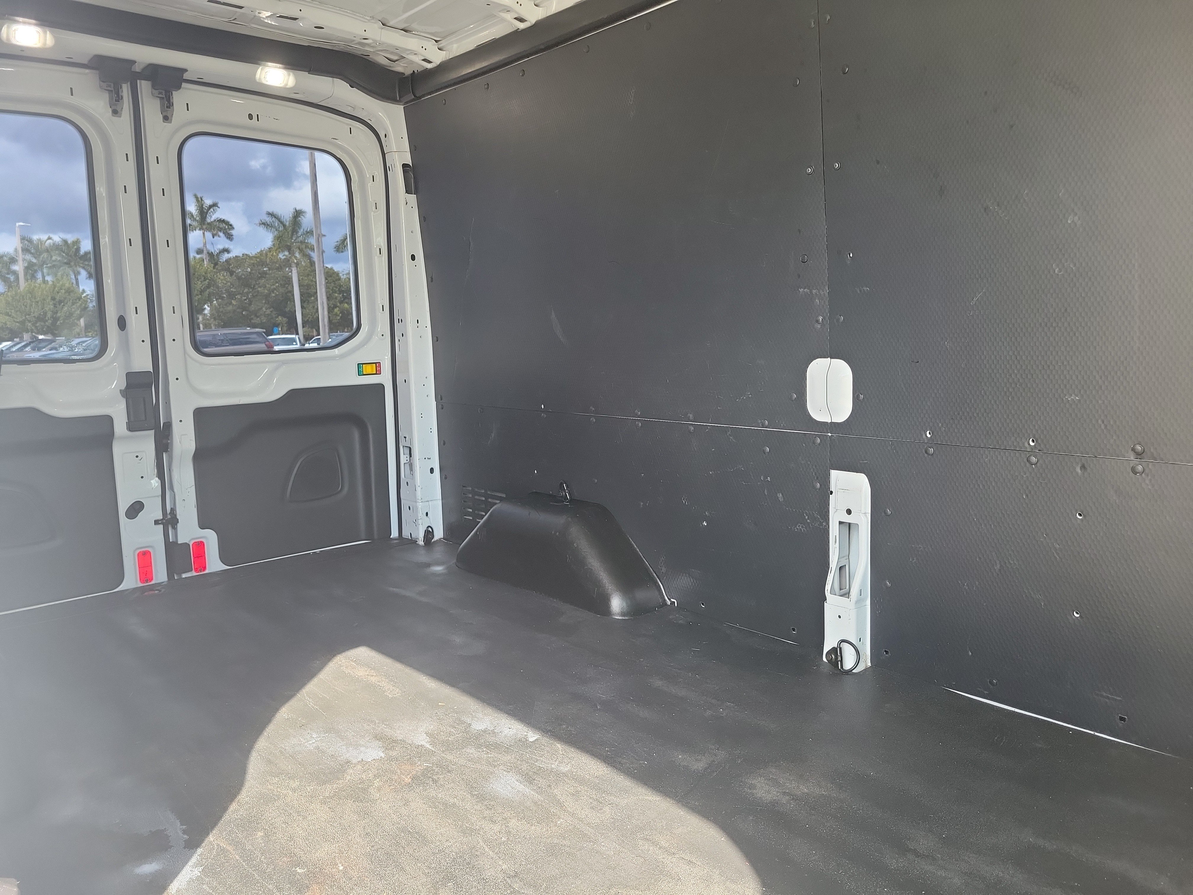 Used 2019 Ford Transit 250 148 Medium Roof w/ Interior Upgrade Package RWD image 14