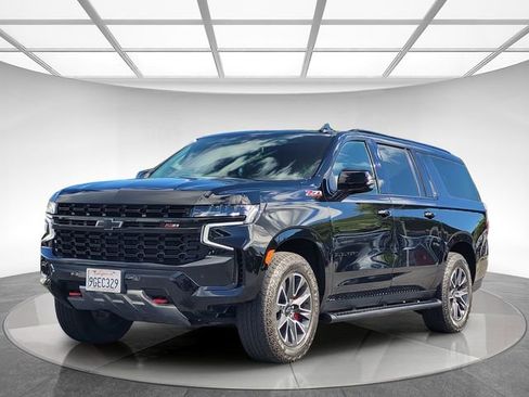 Used 2023 Chevrolet Suburban Z71 w/ Z71 Off-Road Package AWD/4WD image 8