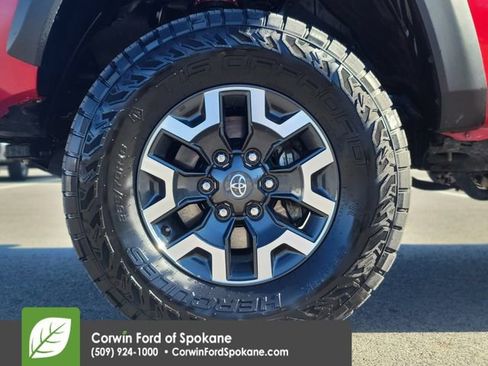 Used 2023 Toyota Tacoma TRD Off-Road w/ Technology Package image 9