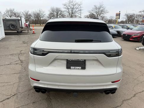 Used 2023 Porsche Cayenne Turbo w/ Premium Package Plus image 8